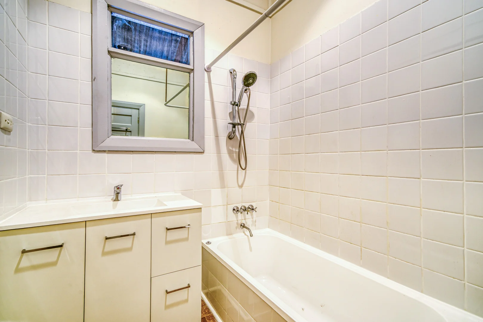 Additional image 8 of 254 Belgravia St, Cloverdale WA 6105