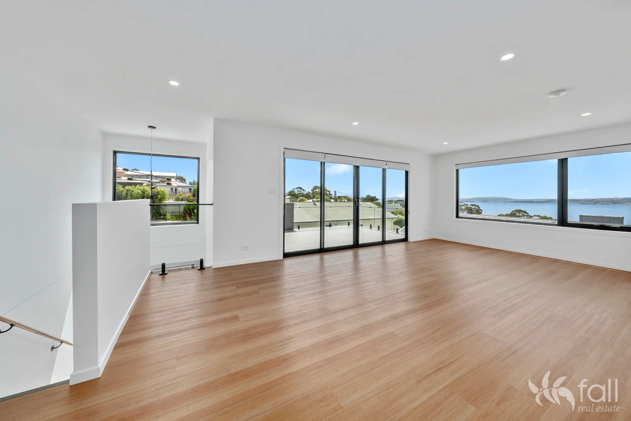 Additional image 3 of 2/135 Roslyn Avenue, Kingston Beach TAS 7050