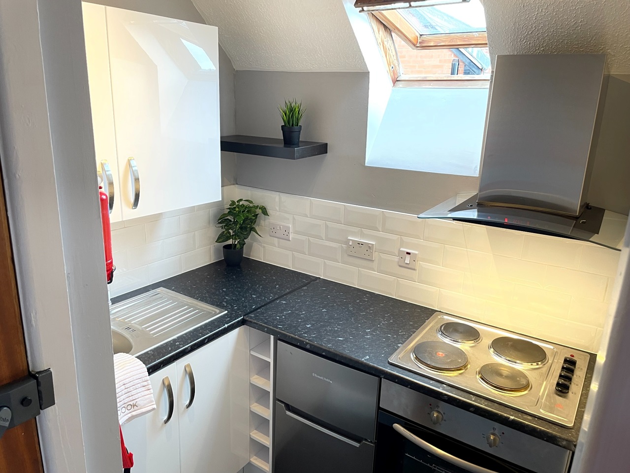 Additional image 8 of Studio Flat, Priory Road, S7, N1 7GU