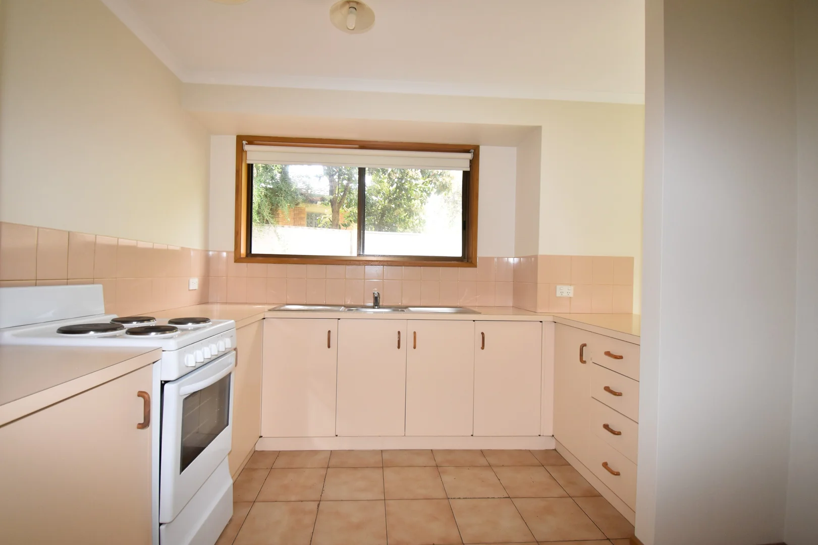 Additional image 2 of 2/56 Albert Road, Chiltern VIC 3683