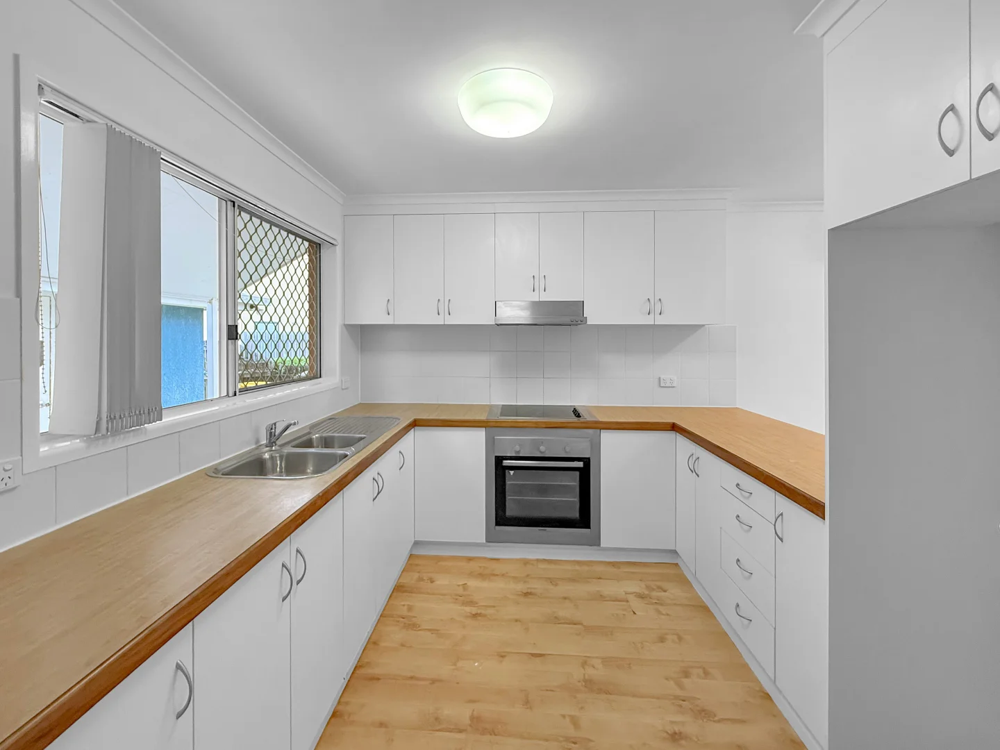 Additional image 3 of 2/17 Beach Road, Dolphin Heads QLD 4740