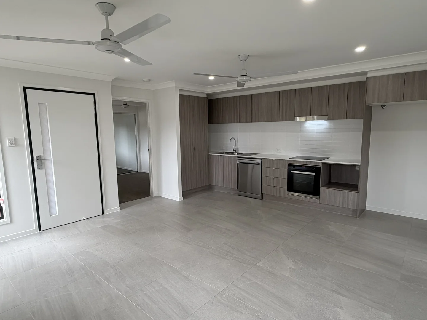 Additional image 2 of 560B West Street, Kearneys Spring QLD 4350