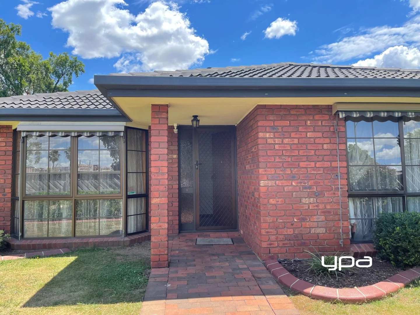1/2 Cornish Street, Sunbury VIC 3429