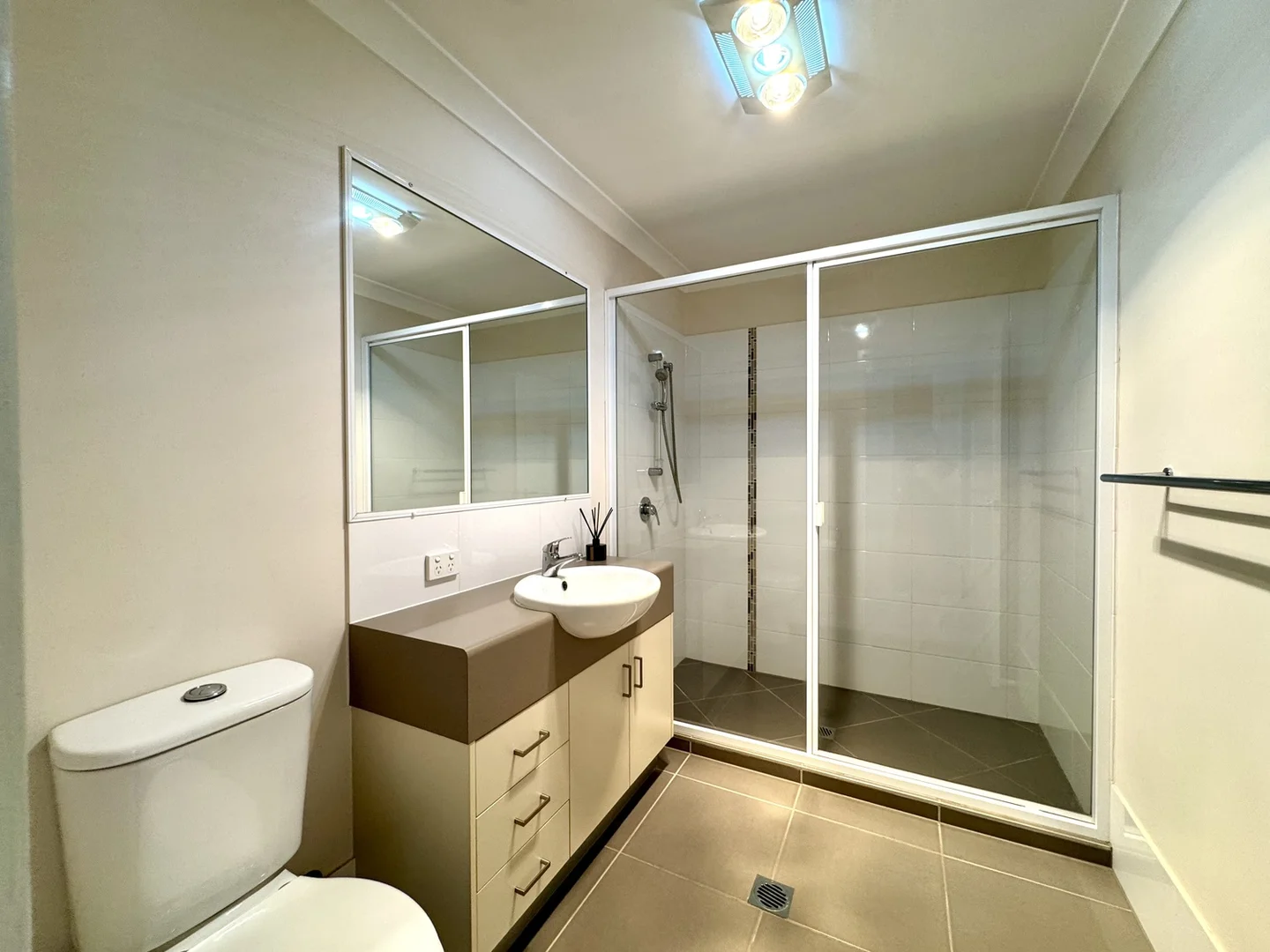 Additional image 11 of 2/19 OXLEY Drive, Moranbah QLD 4744