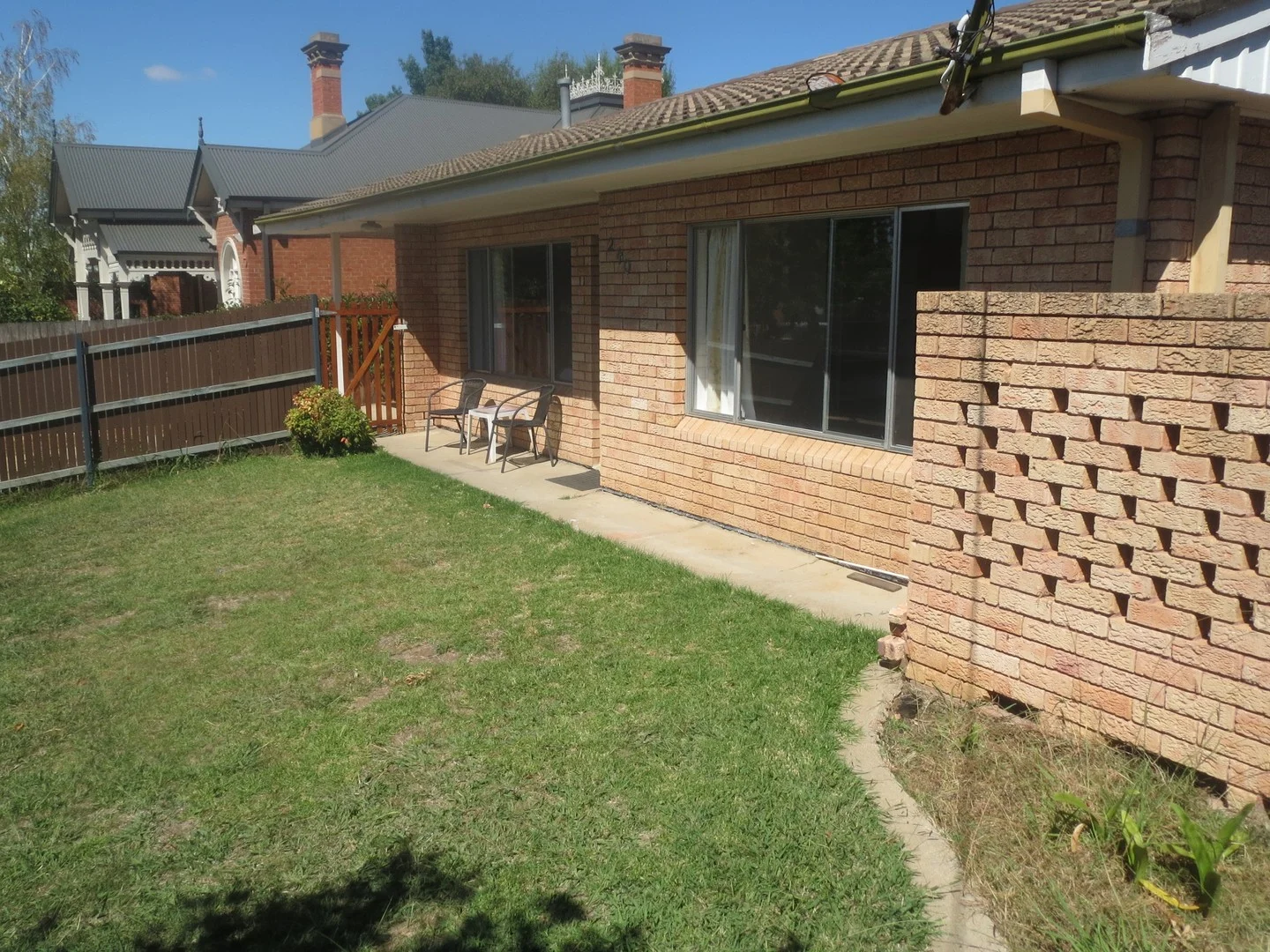 1/240 Russell Street, Bathurst NSW 2795