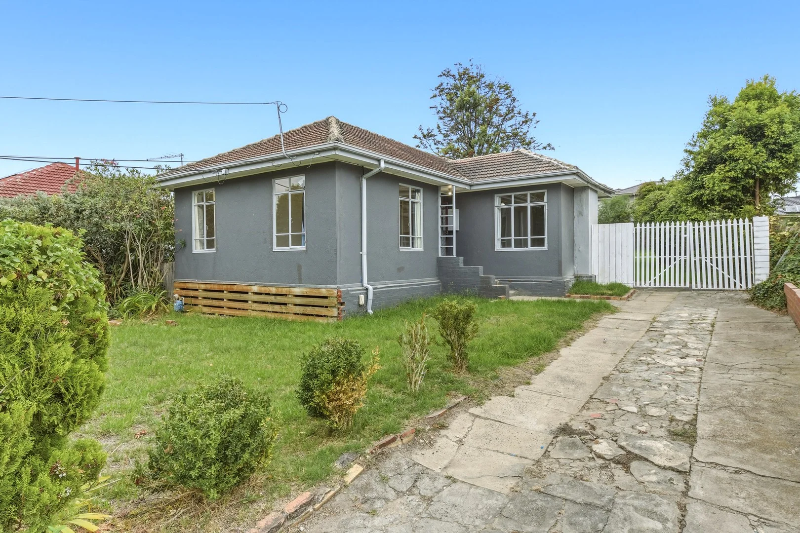 6 Woonah Street, Chadstone VIC 3148
