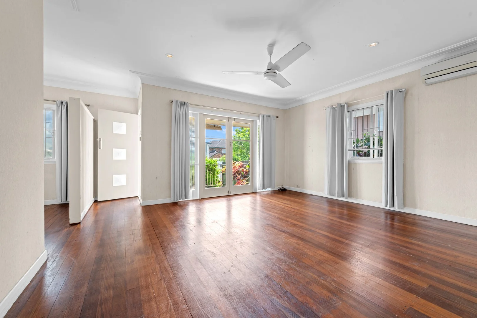 19 Malory Street, Balmoral QLD 4171