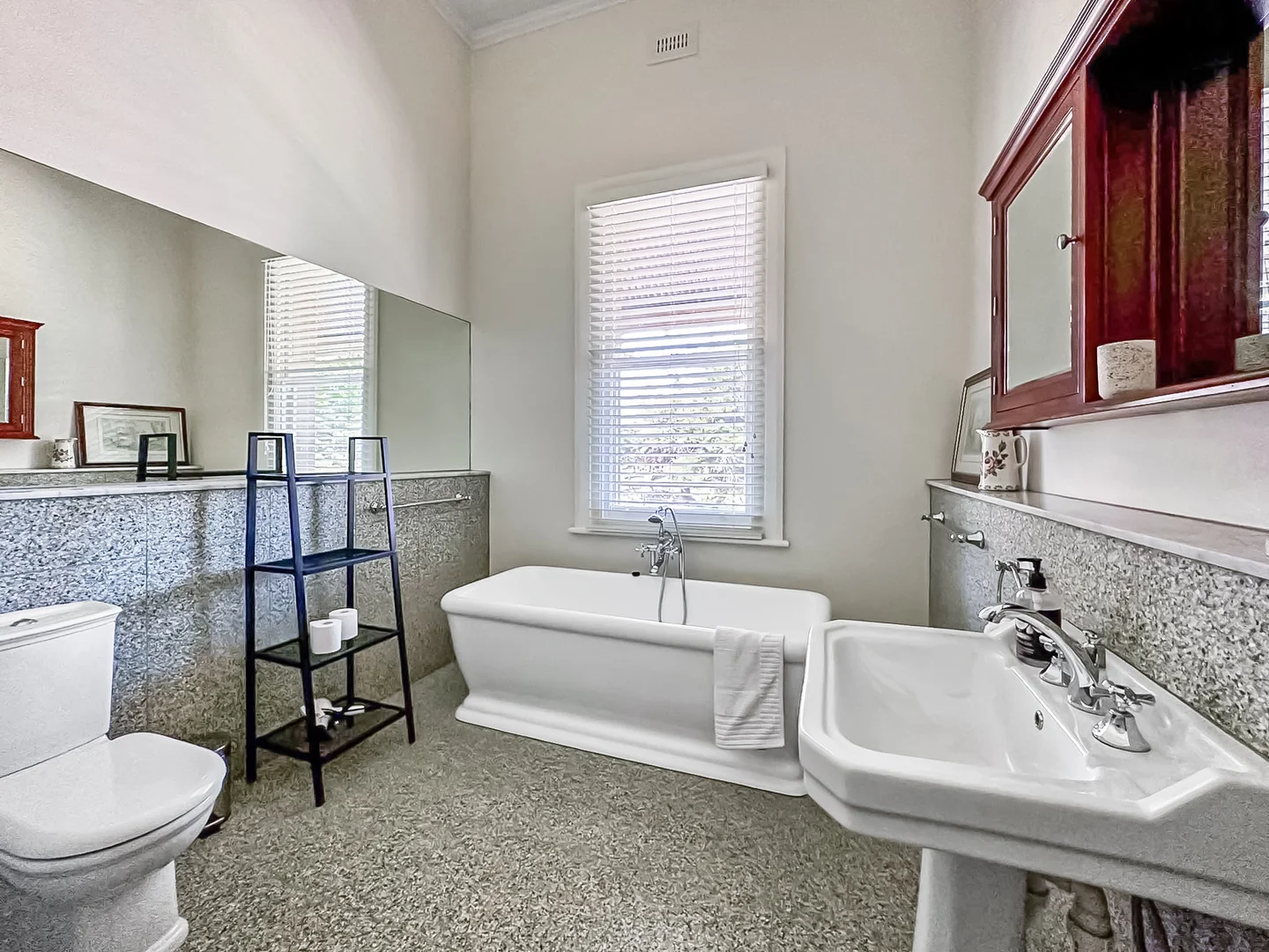 Additional image 7 of 272 Glenroy Road, Mansfield VIC 3722