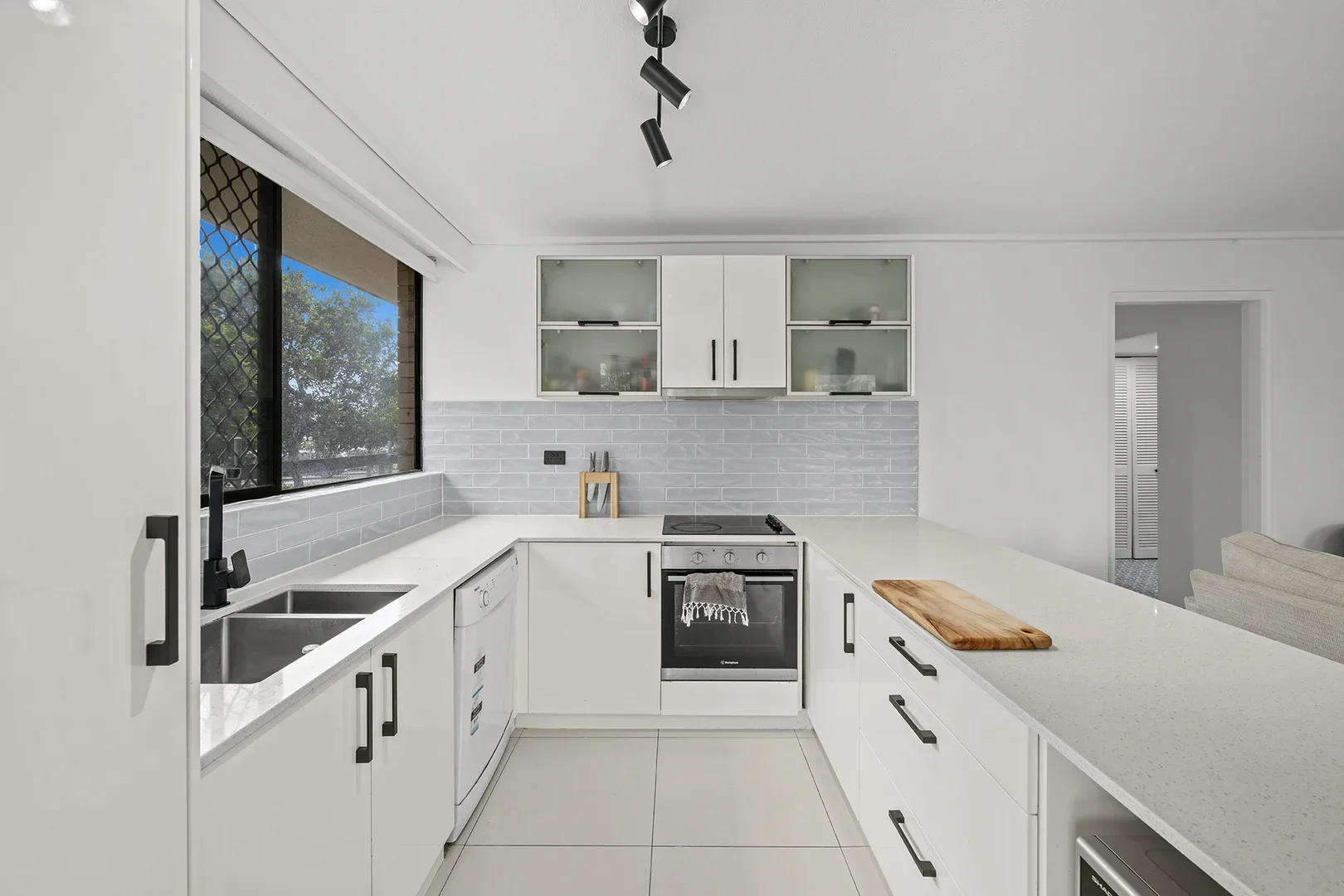 Additional image 6 of 2/186 Ferny Avenue, Surfers Paradise QLD 4217