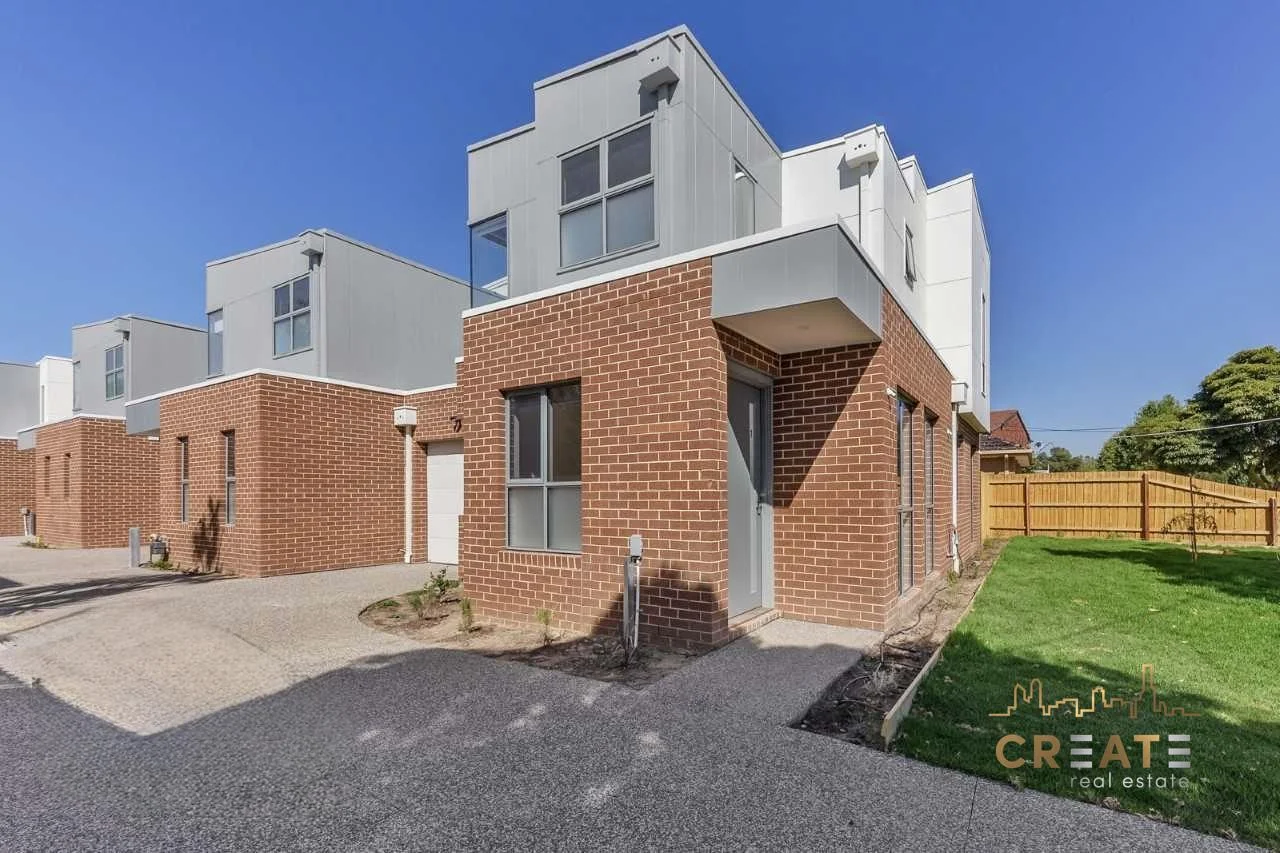 2/5 Drummartin Street, Albion VIC 3020