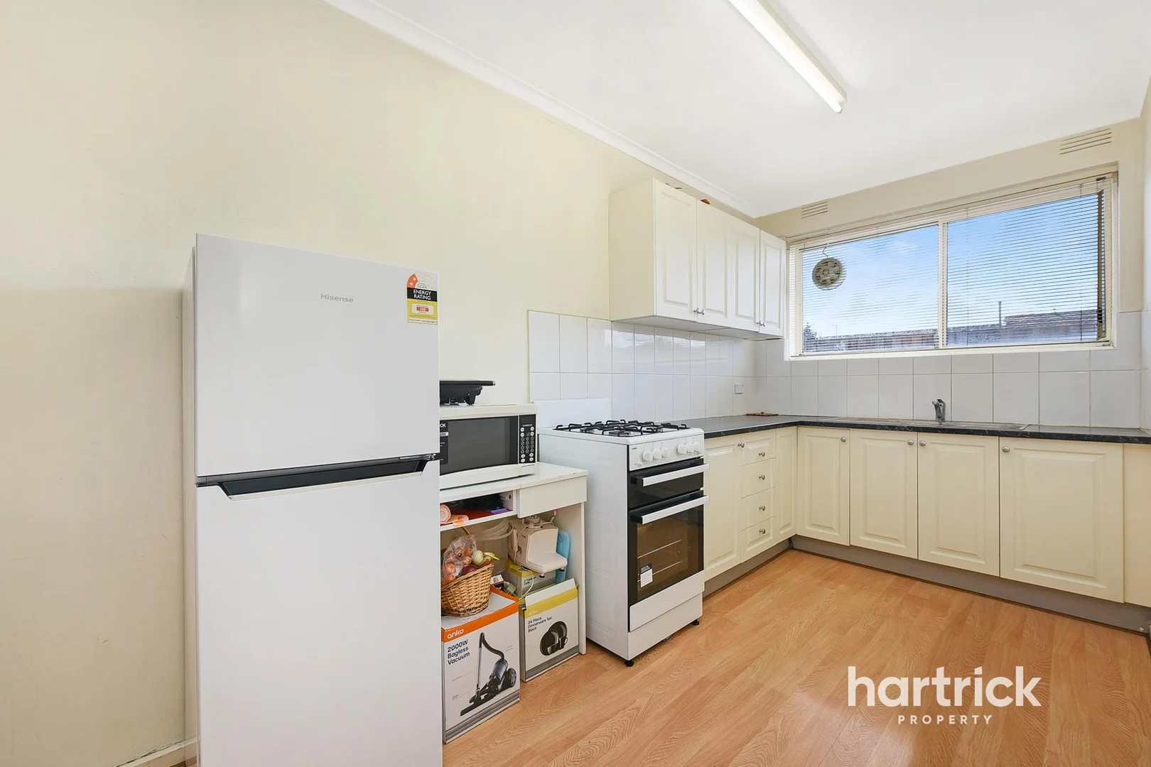 4/10 Albert Avenue, Springvale VIC 3171 photo 2
