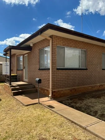1/49B Acacia Ave, Leeton NSW 2705