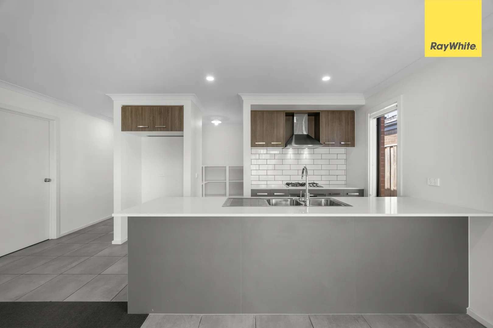 Additional image 5 of 133 Oldbridge Boulevard, Weir Views VIC 3338