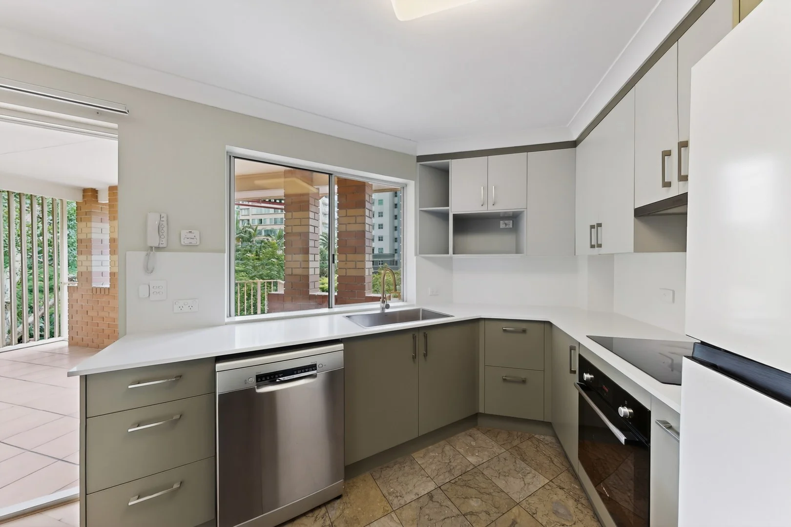 Additional image 4 of 4/101-105 Macquarie Street, St Lucia QLD 4067