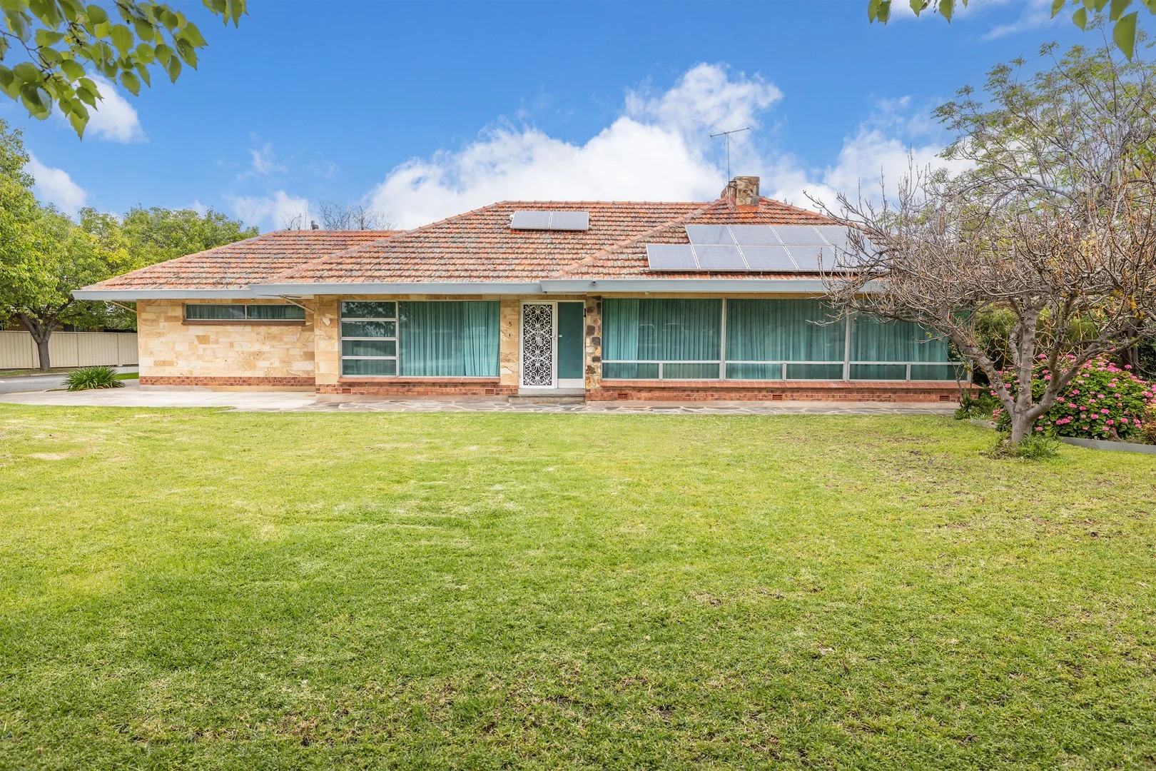 5 Weetunga Street, Fulham SA 5024