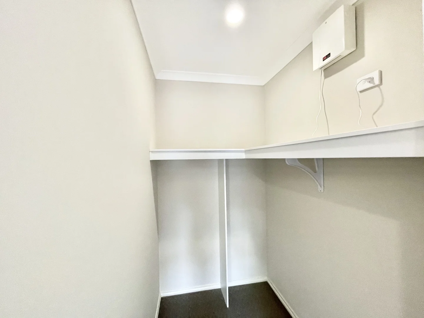 47 Twain Way, Fraser Rise VIC 3336 photo 4