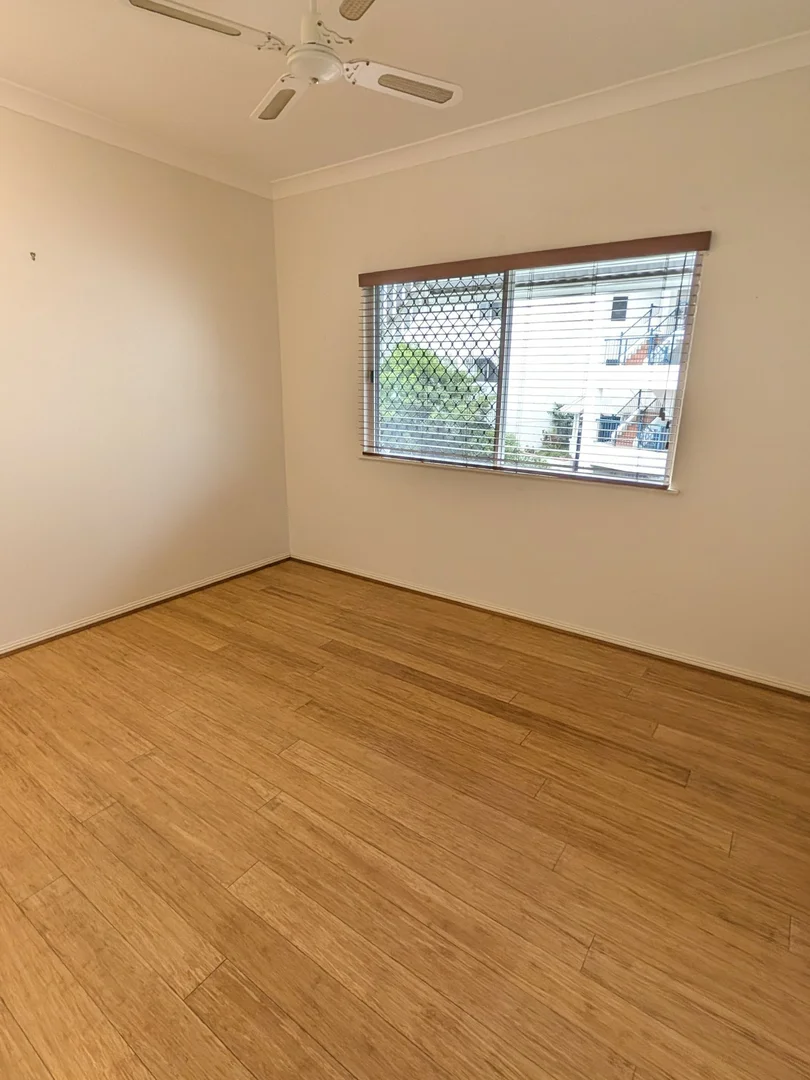 Additional image 6 of 65/8 Munro Terrace, Mooroobool QLD 4870