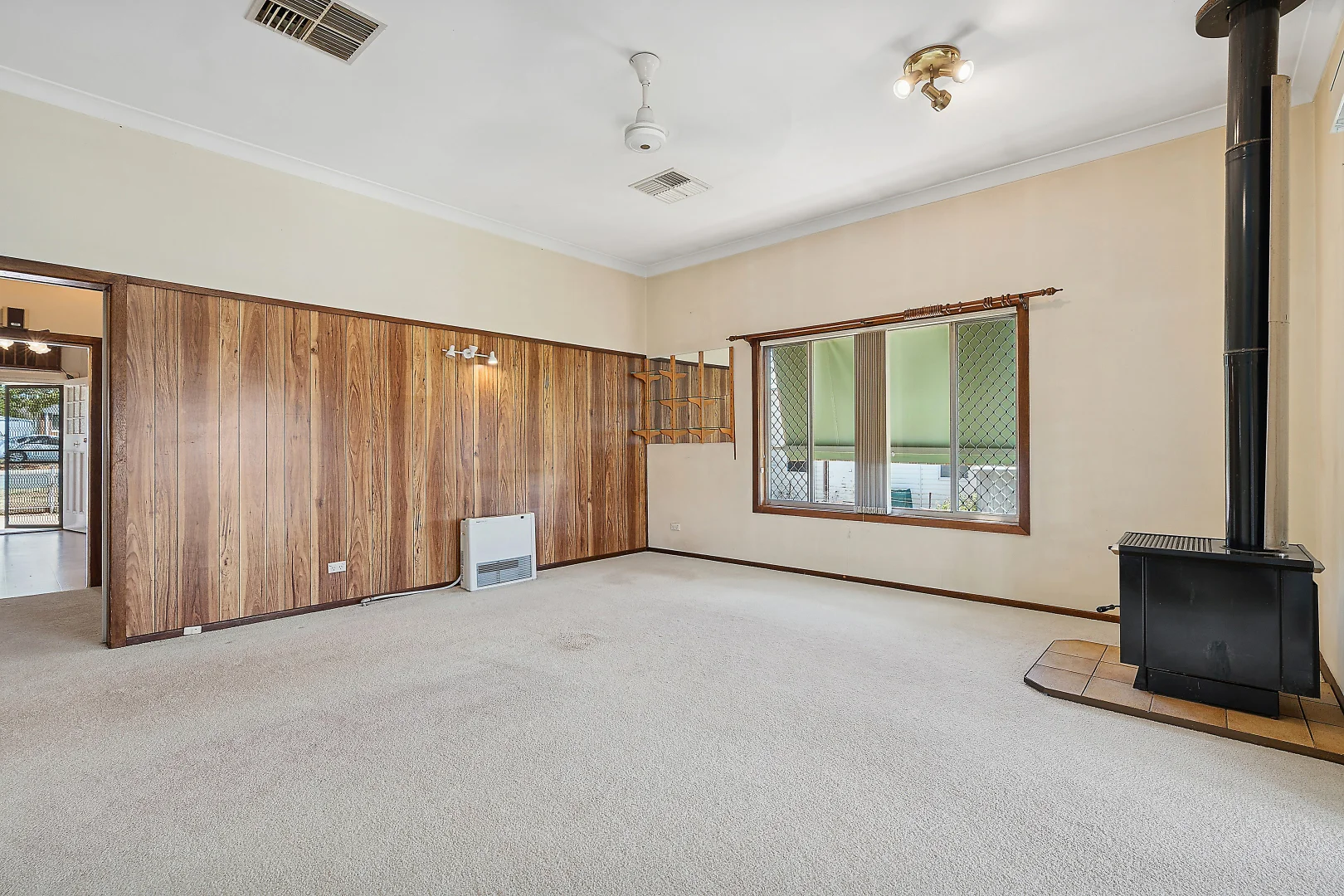 Additional image 3 of 153 Twynam St, Temora NSW 2666