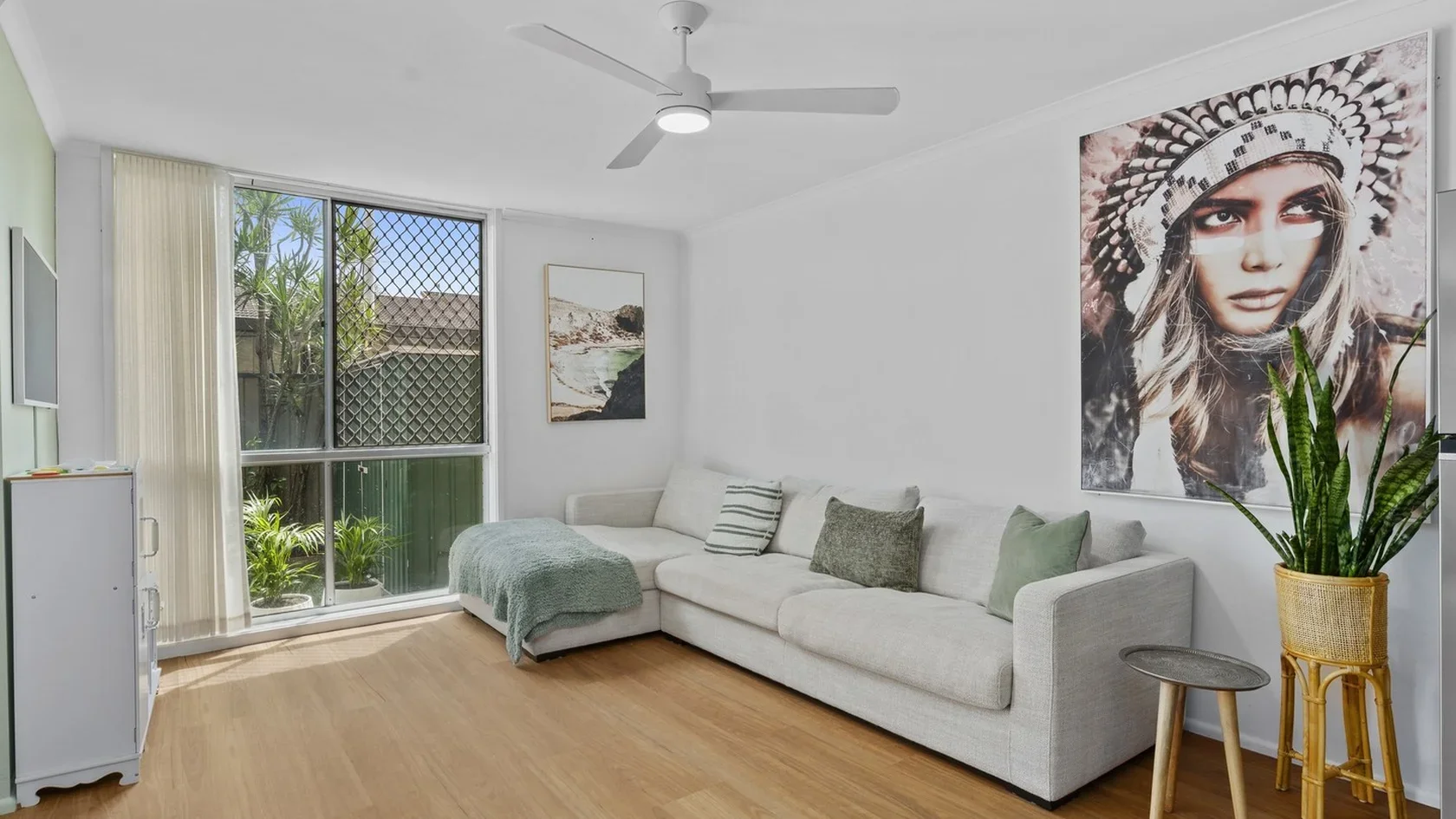 4/3 Proud Street, Labrador QLD 4215