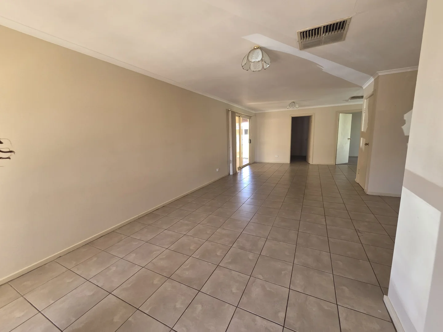 Additional image 6 of 4B Cacatua Cl, Roxby Downs SA 5725