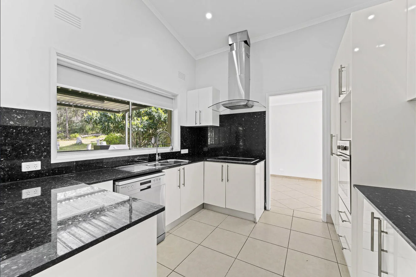 Additional image 2 of 25 Amberdale Avenue, Picnic Point NSW 2213