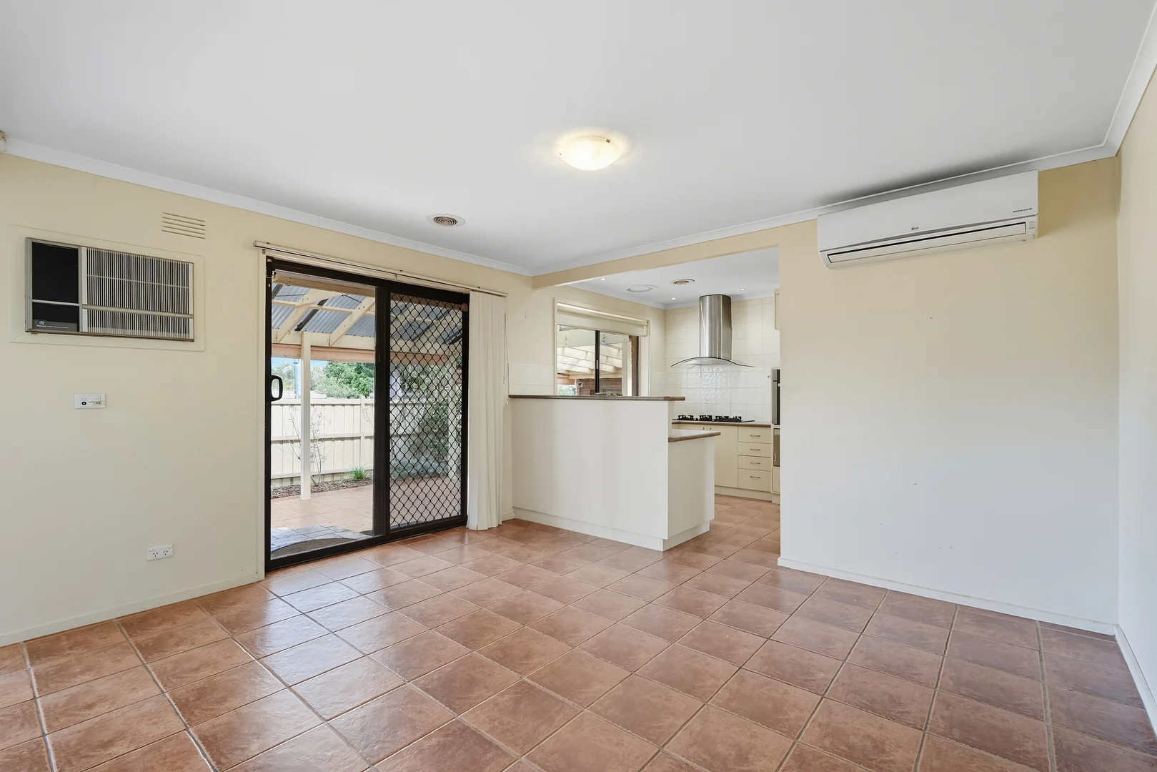 Additional image 4 of 10 Woodville Park Drive, Hoppers Crossing VIC 3029