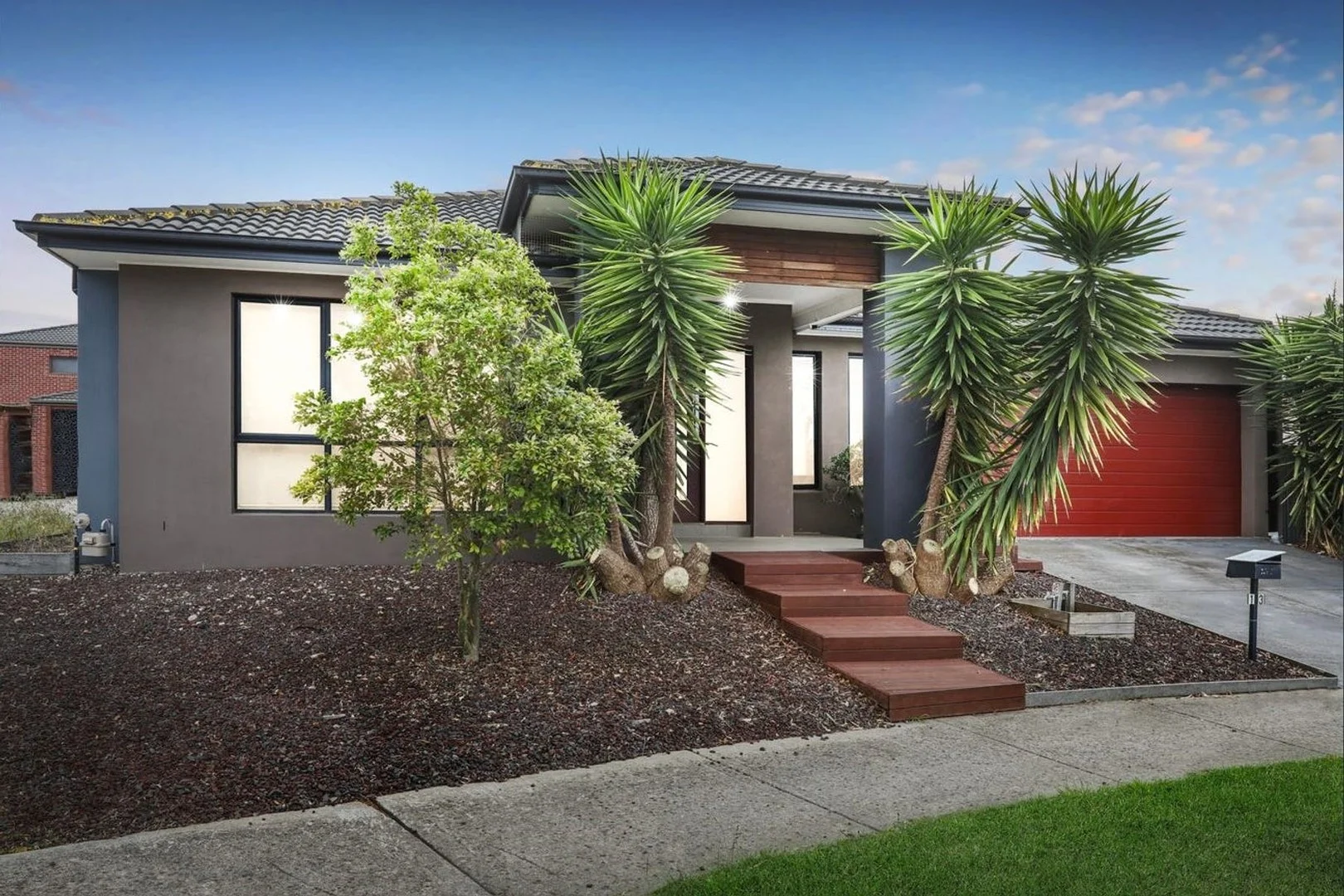 13 Viewside Crescent, Craigieburn VIC 3064