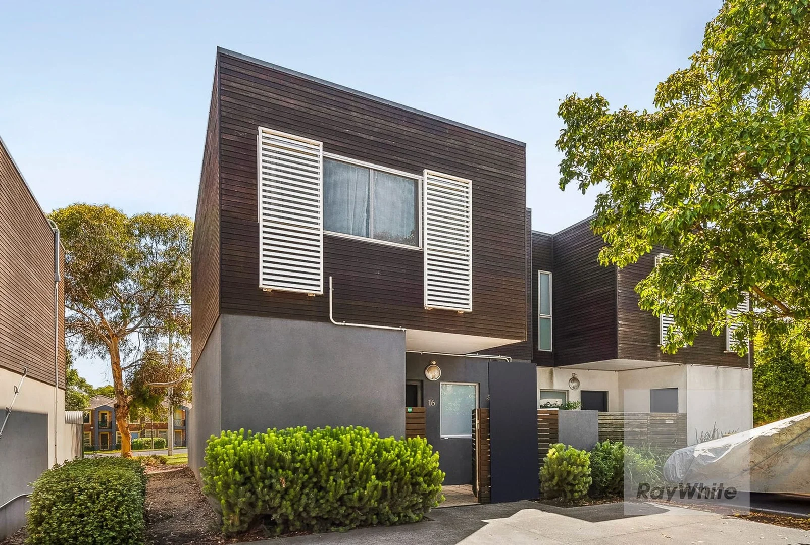 16 Silverash Drive, Bundoora VIC 3083