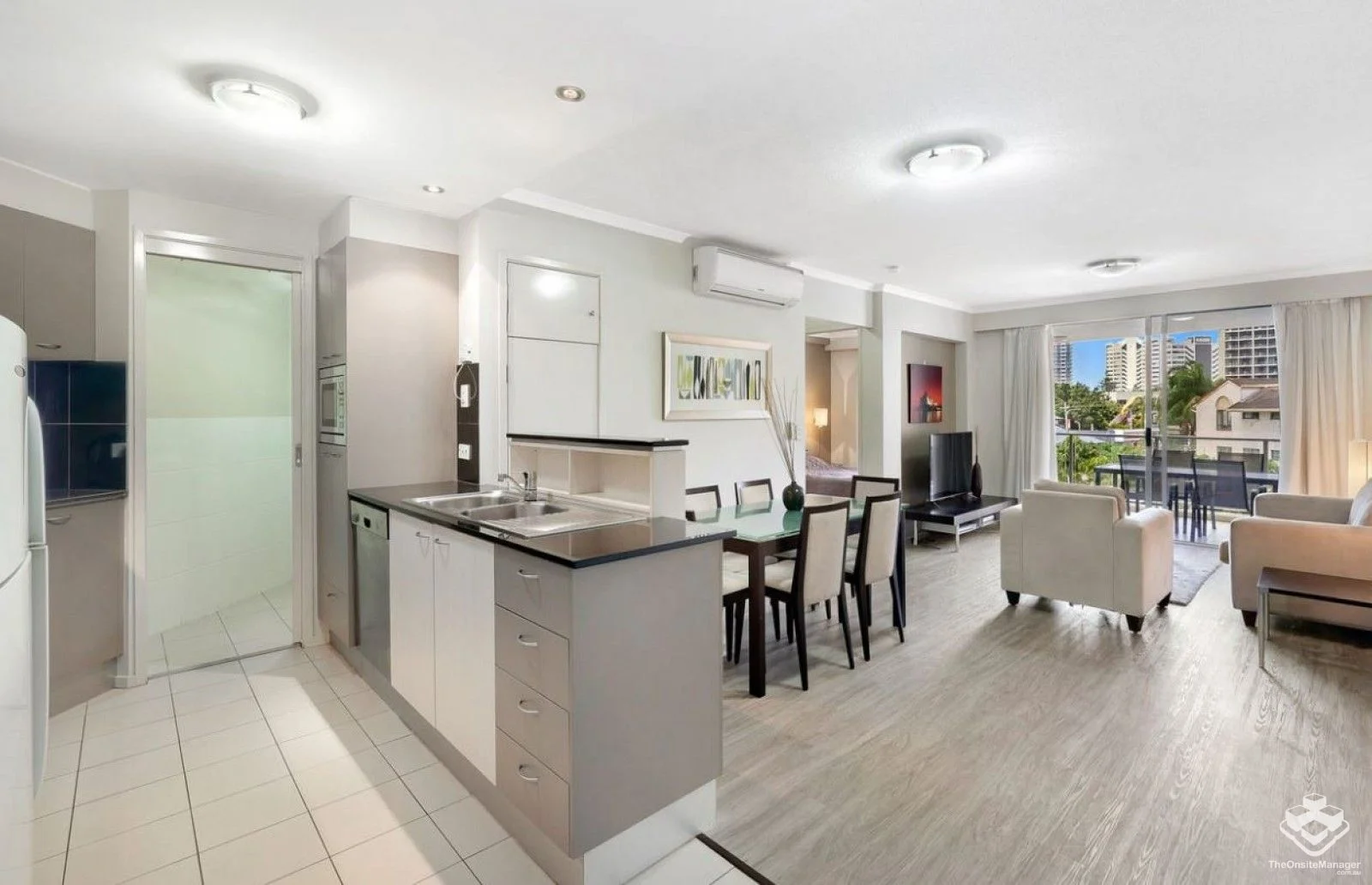 Additional image 2 of ID:21172067/21-31 Cypress Avenue, Surfers Paradise QLD 4217