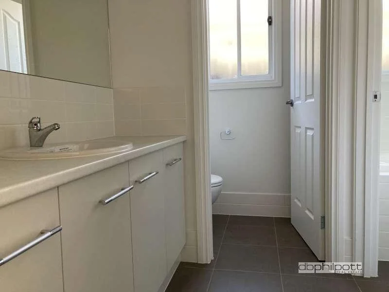 Additional image 4 of 11A Nottingham Crescent, Valley View SA 5093