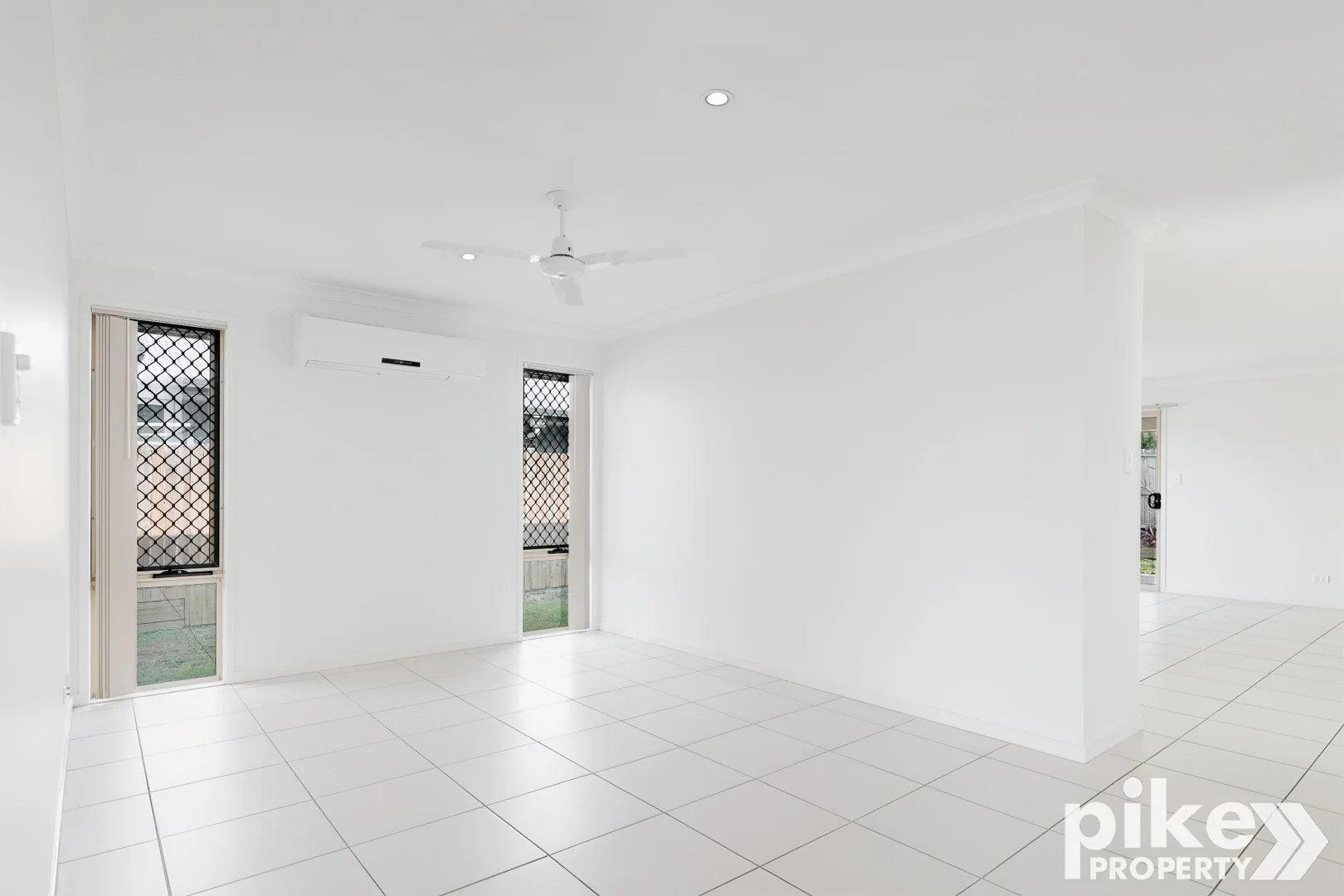 9 Allyra Drive, Morayfield QLD 4506 photo 2