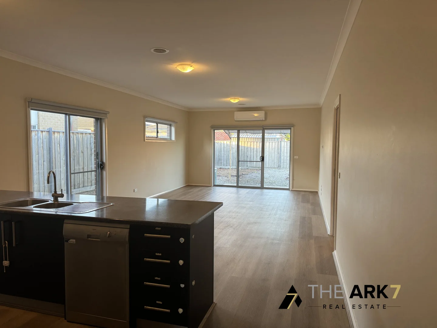 Additional image 9 of 40 Barleygrass Crescent, Brookfield VIC 3338