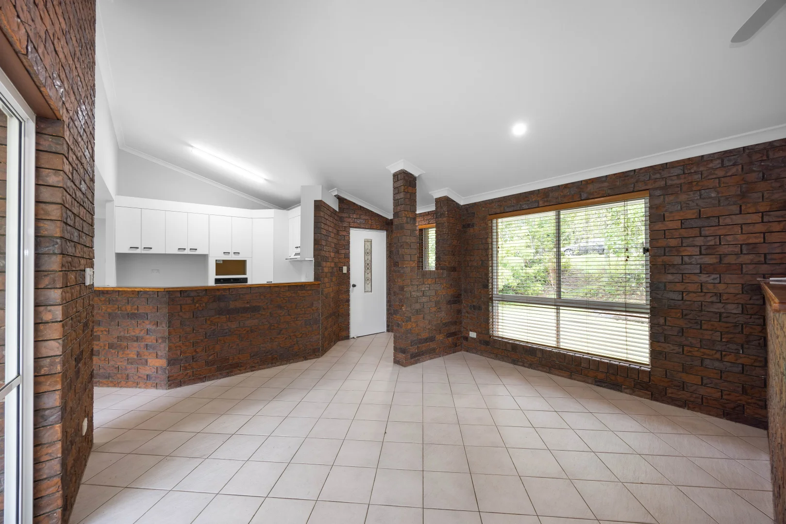 Additional image 3 of 45 Tibrogargan Drive, Beerburrum QLD 4517