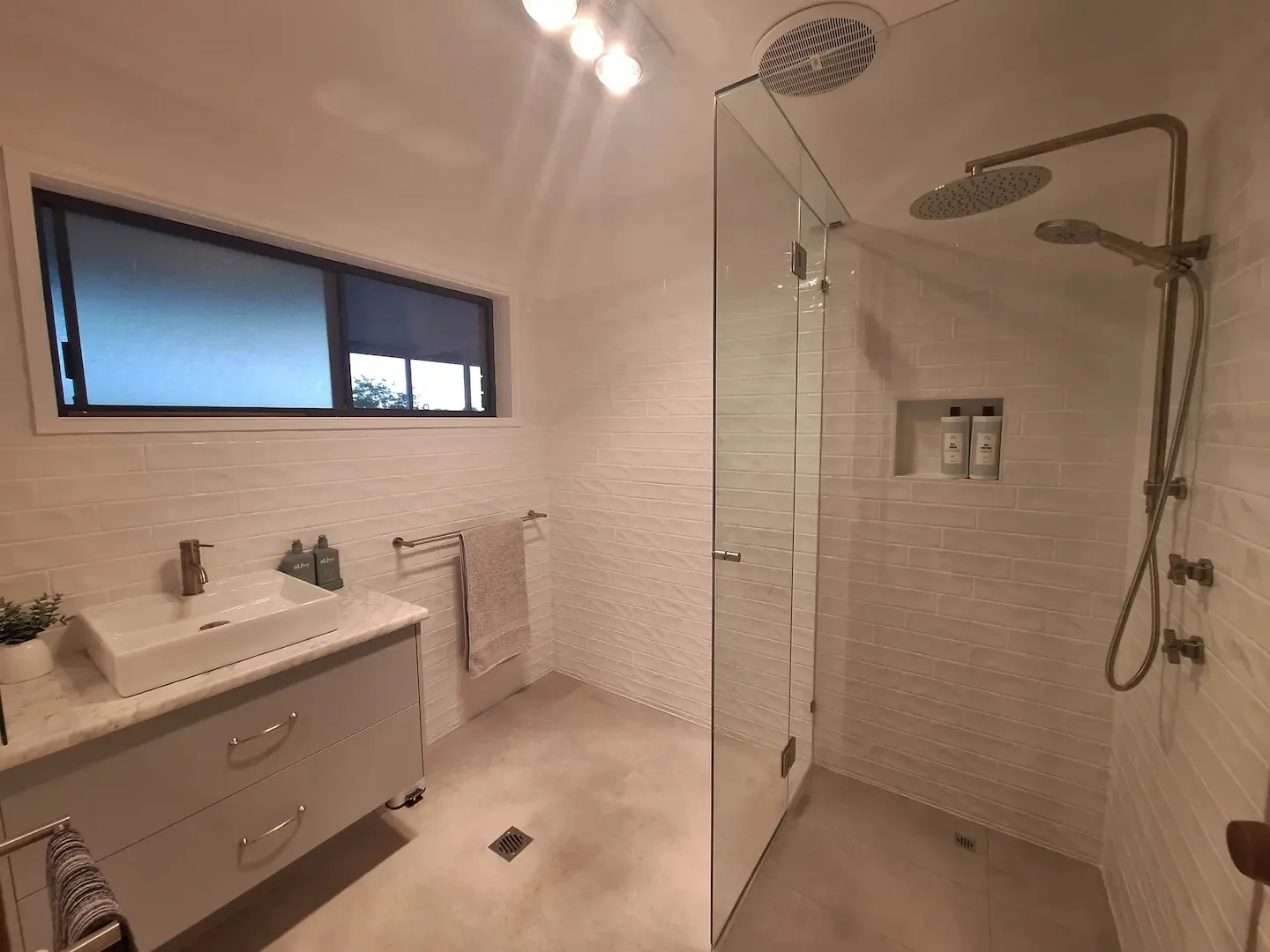 1087 Pemberton Street, West Albury NSW 2640