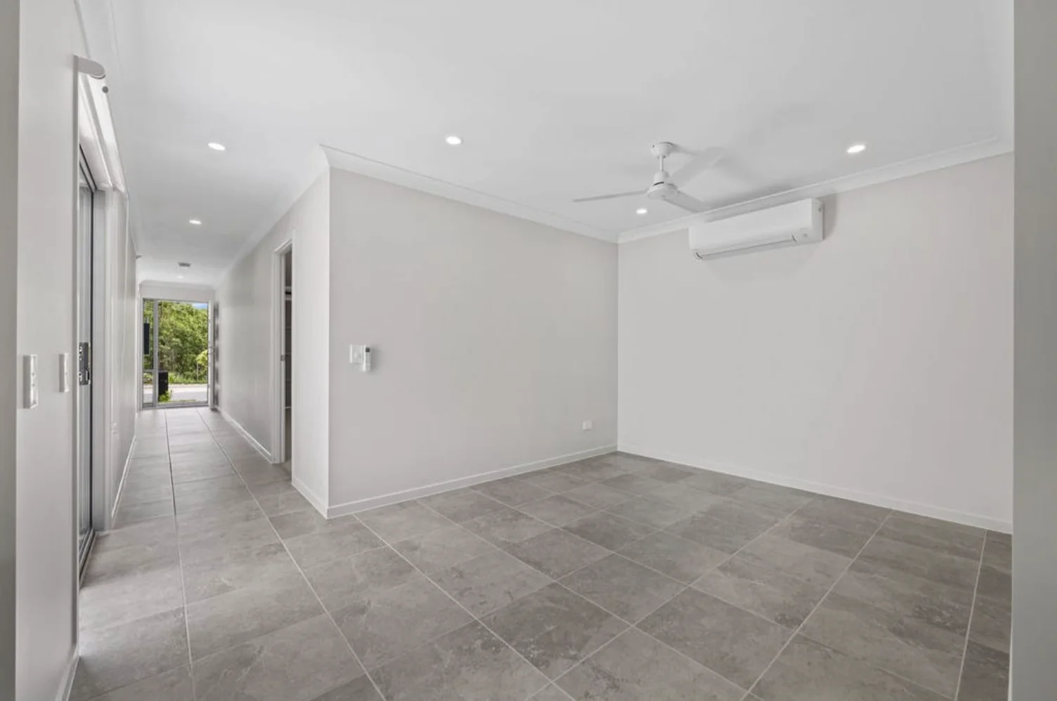 80 Diamond Drive, Yarrabilba QLD 4207 photo 4