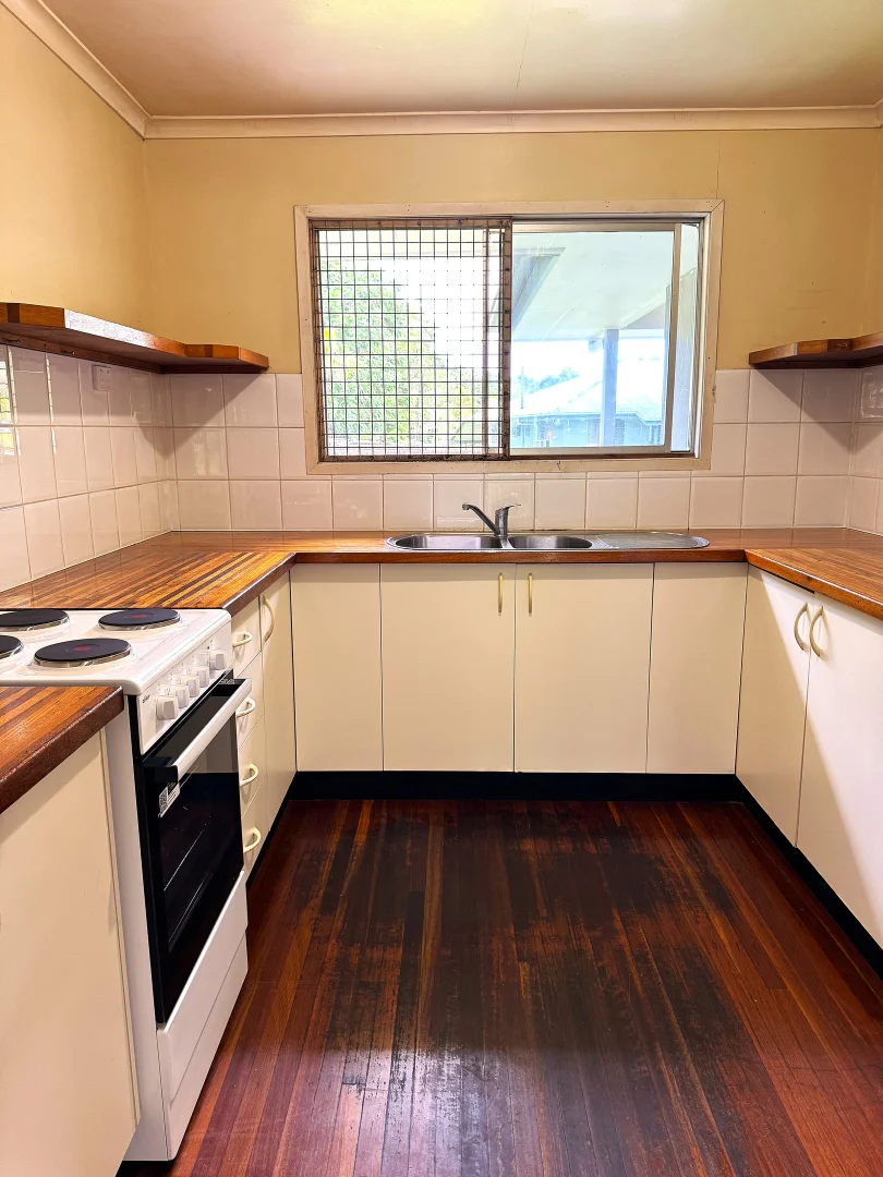Additional image 3 of 8 Brant Close, Manoora QLD 4870