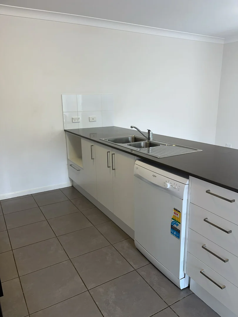 2/158 Jensen Road, Caboolture QLD 4510 photo 2