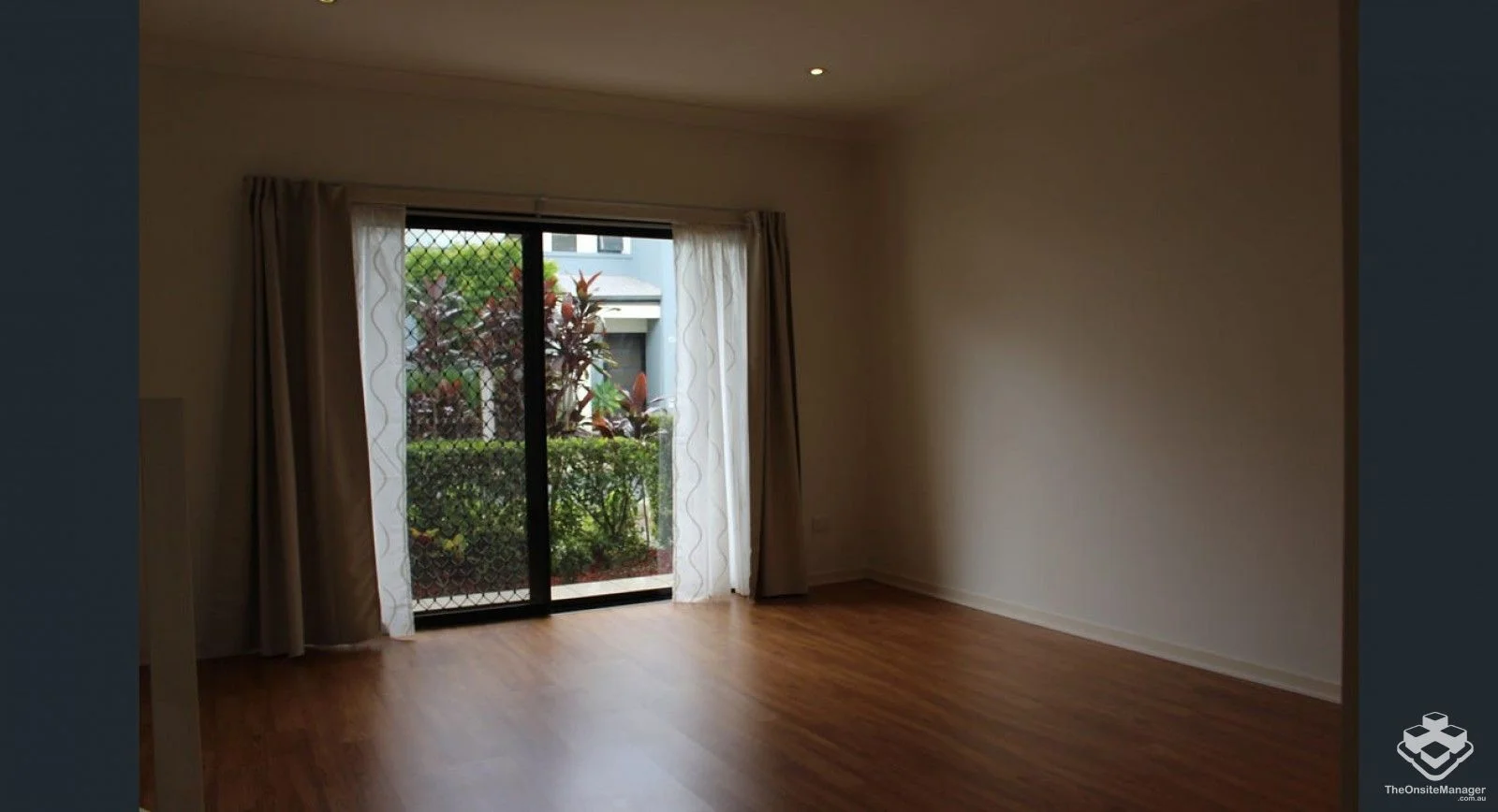 Additional image 3 of ID:21172075/16 Surbiton Court, Carindale QLD 4152