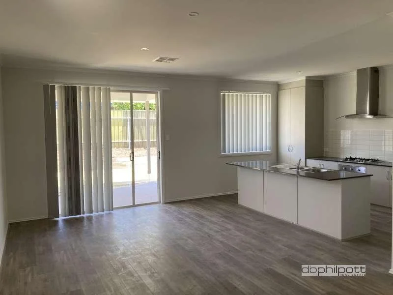 Additional image 6 of 11A Nottingham Crescent, Valley View SA 5093