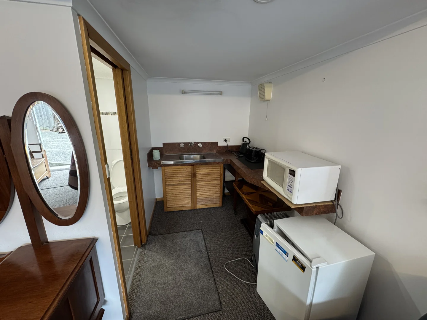 Additional image 3 of 100 Gordons Hill Road, Lindisfarne TAS 7015
