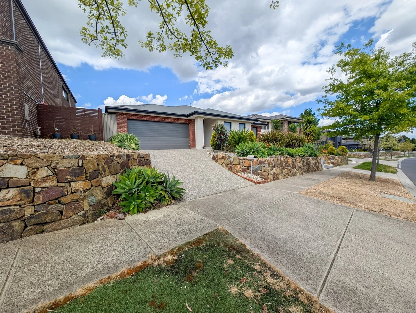 5 Palisades Boulevard, South Morang VIC 3752