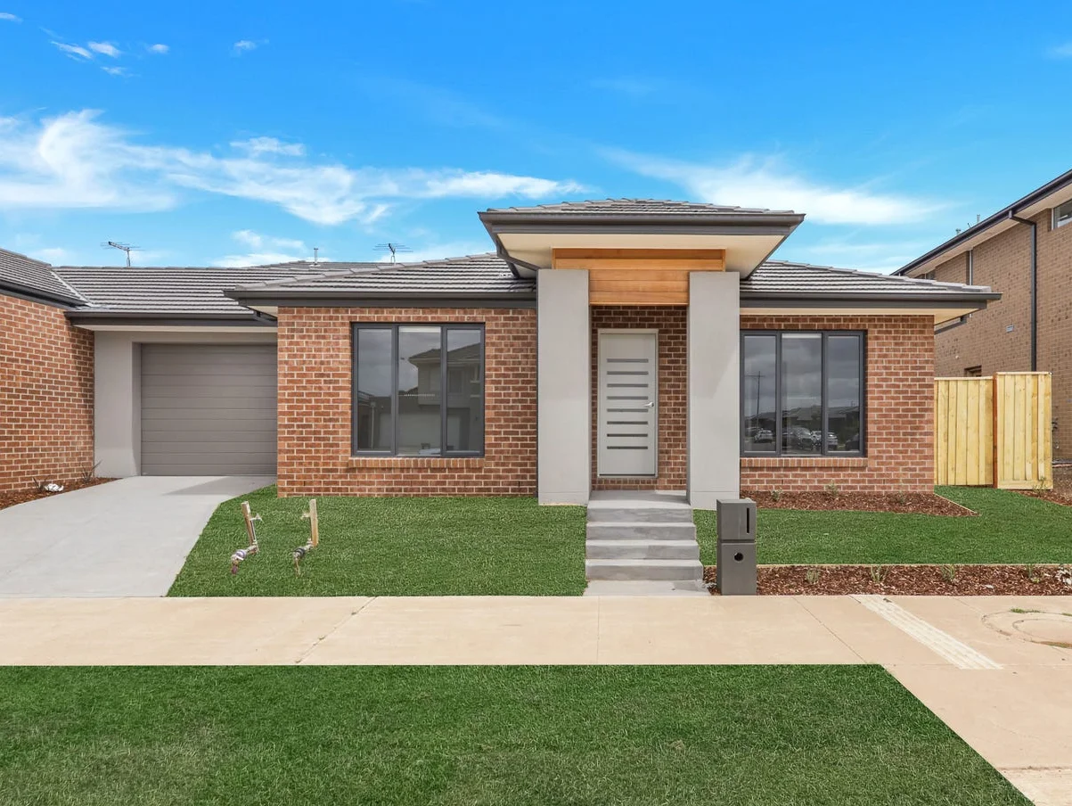 209 Maracana Avenue Manor Lakes, Manor Lakes VIC 3024