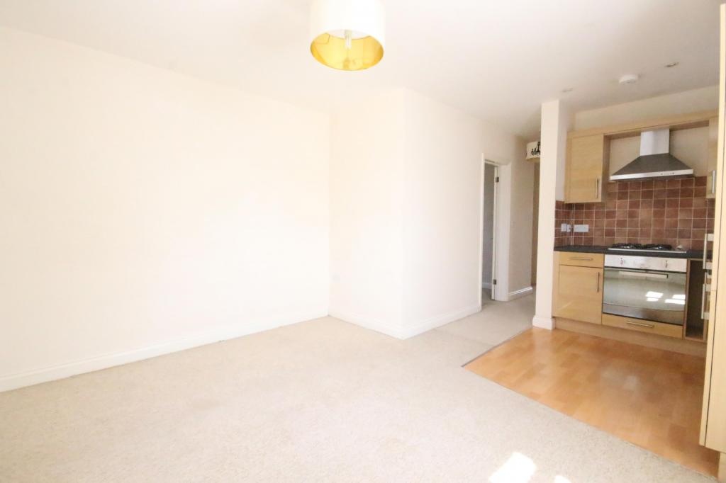 Additional image 3 of 2 Bed Flat, Wootton Road, OX14, N1 7GU