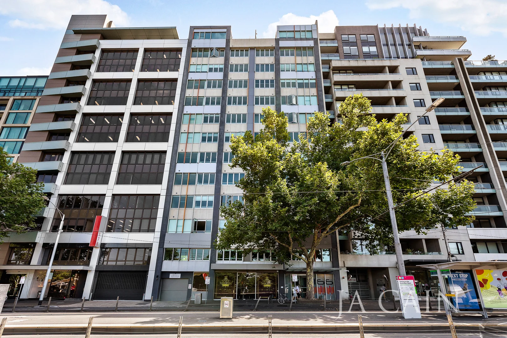 208/166 Wellington Parade, East Melbourne VIC 3002