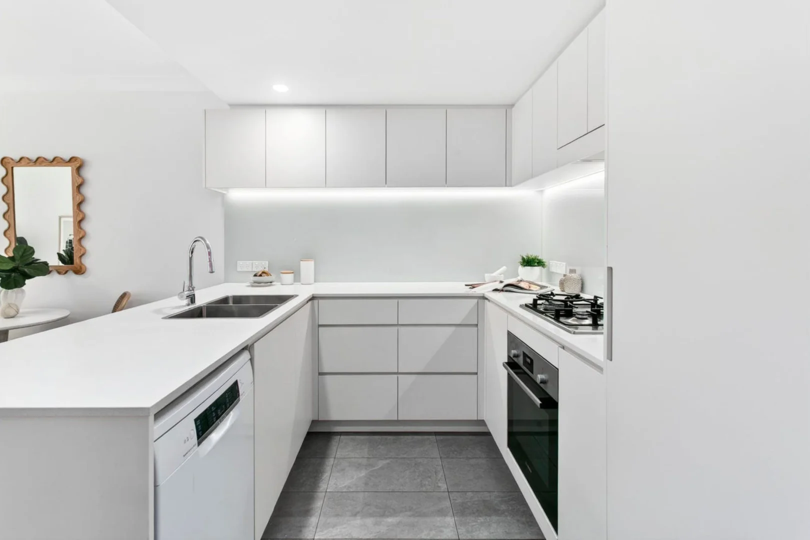 Additional image 3 of 8/8-10 Shackel Avenue, Brookvale NSW 2100