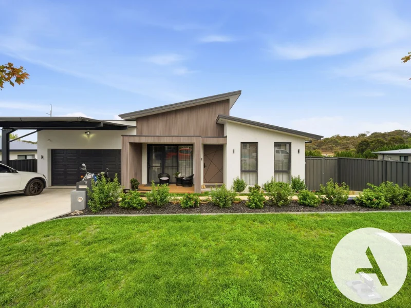 19 Mccauley Avenue, Googong NSW 2620