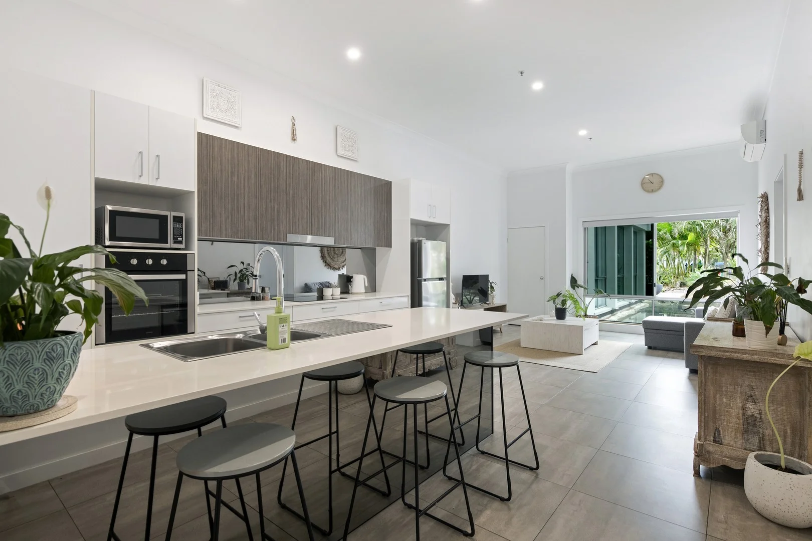 Additional image 6 of 4/3422 Surfers Paradise Boulevard, Surfers Paradise QLD 4217