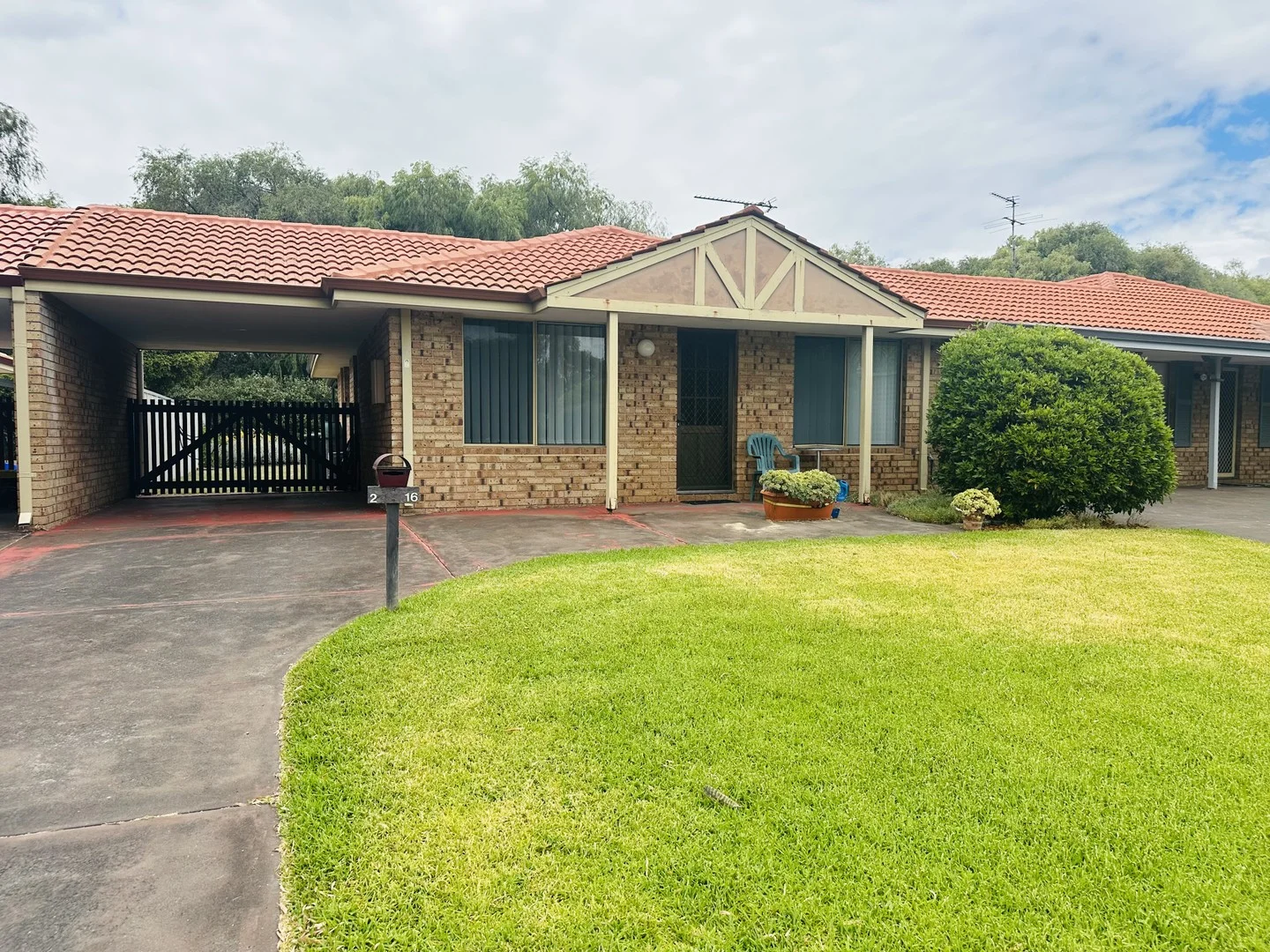 2/16 Harwood Road, Geographe WA 6280