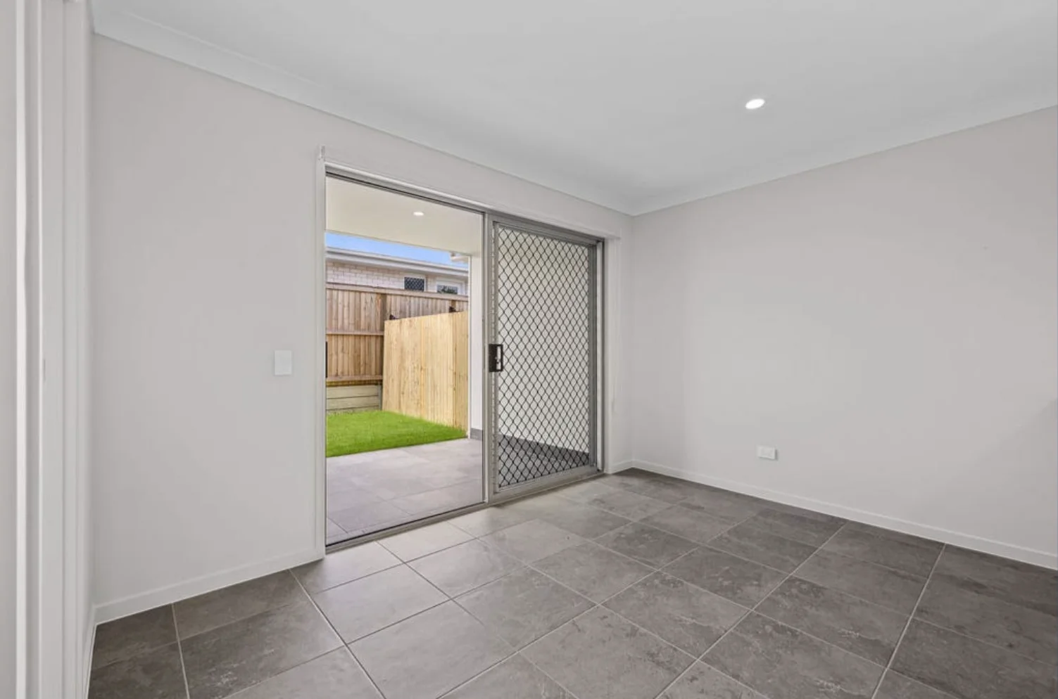 80 Diamond Drive, Yarrabilba QLD 4207 photo 5