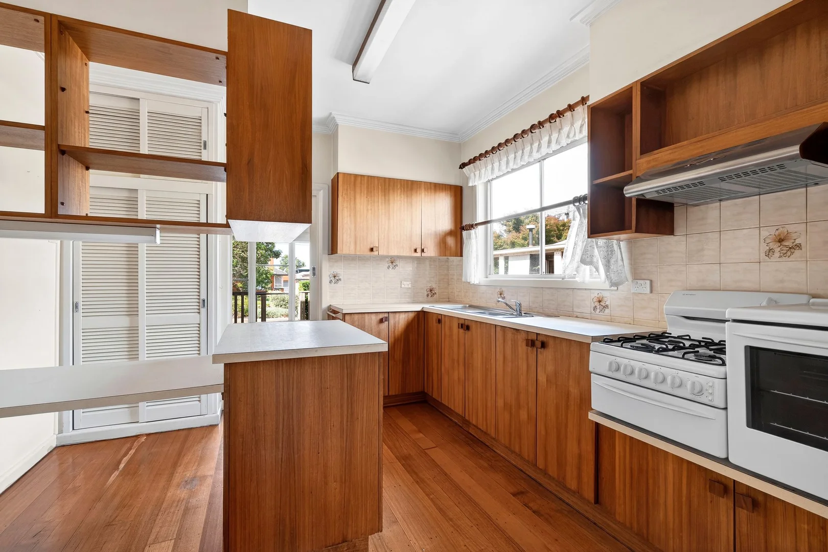 Additional image 3 of 76 Sladen Street, Hamlyn Heights VIC 3215